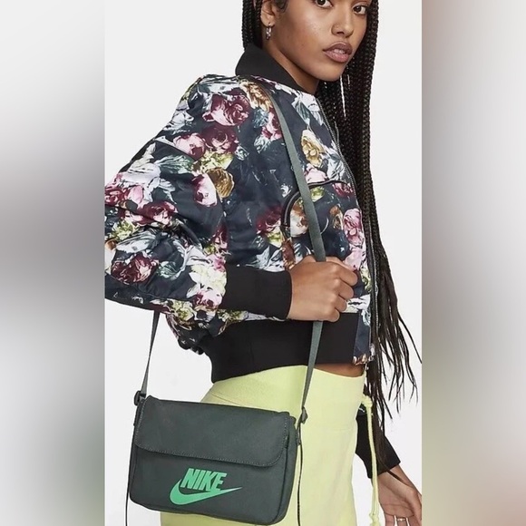 NWT Nike Dark Green Shoulder Bag - Picture 2 of 9